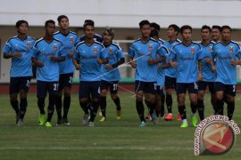 LATIHAN TIMNAS MYANMAR Page 1 Small