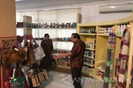 Gubernur Evaluasi "Jatim Mart" di Singapura