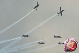 Tim Aerobatik "Jupiter" Kembali "Melukis" Langit Malaysia