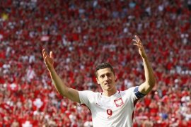 Polandia puncaki klasemen Grup setelah kalahkan Montenegro