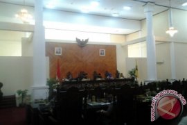 RAPAT PARIPURNA DEWAN TABALONG 