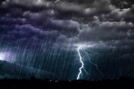 BMKG prediksi hujan ringan hingga petir guyur Pangkalpinang Selasa ini