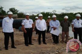 Bupati Pastikan Pekerja Jembatan Dilengkapi Alat Keamanan