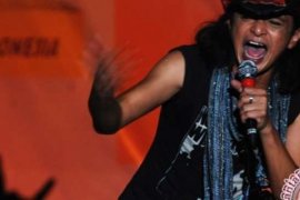 Andi /Rif: Musik Rock Itu Enaknya Nonton Langsung