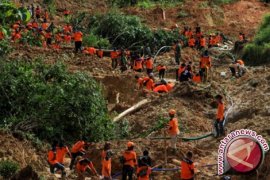 Sebanyak 27 Orang di Ponorogo Hilang Tertimbun Longsor