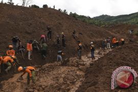 BPBD Kediri kirim personel bantu evakuasi korban longsor Ponorogo