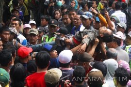 Blokade Tolak Relokasi Pasar