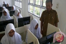 2255 Siswa SMA Tapsel Ujian Nasional