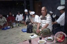Akademisi IHDN Apresiasi Semangat Beragama Masyarakat Hindu Karanganyar