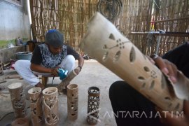 Kerajinan Bambu Ukir