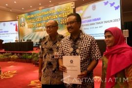 Pemprov Jatim Ingatkan Penerima Hibah Patuhi Pemanfaatan Anggaran (Video)