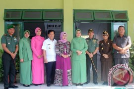 YANUAR ADIL PAMITAN DENGAN BUPATI