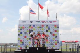 Pebalap Indonesia kumandangkan Indonesia Raya di Thailand