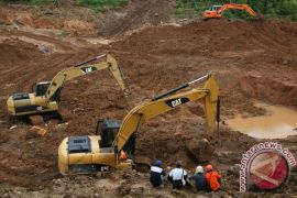 Tanah longsor, 23 warga Nganjuk masih dalam pencarian
