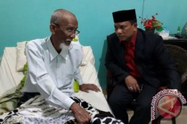 Usai Pimpin Upacara HOTDA XXI, Bupati Bireuen besuk Abu Tumin