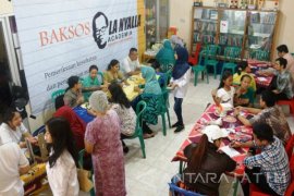 La Nyalla Academia Gelar Bakti Sosial Kesehatan