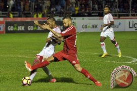 SEMEN PADANG KALAHKAN PERSIPURA Page 1 Small