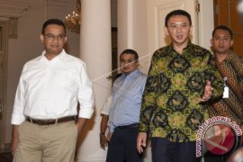 ANIES BERTEMU AHOK Page 1 Small