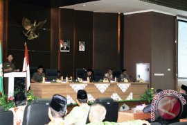 Bupati Sampaikan LKPj 2016 