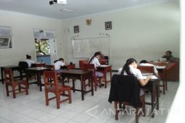 Ratusan Siswa SMP/MTs di Jember Absen UNBK-UNKP