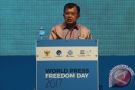 VP Kalla inaugurates commemoration of World Press Freedom Day