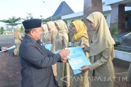 Bupati Madiun Serahkan SK CPNS 47 Bidan