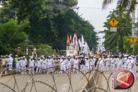 Pasca-vonis Ahok, takbir dan banjir air mata menggema di kawasan Kementan
