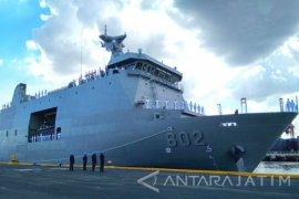 Upacara Militer Sambut Kedatangan Ekspor Kapal Perang Indonesia (Video)