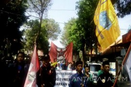 Seribuan Pendemo Bojonegoro Tuntut Bubarkan HTI