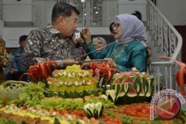 HUT JUSUF KALLA Page 1 Small