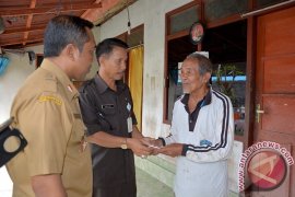 Gubernur Pastika Bantu Bayi Penderita Tumor