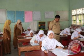 Ujian nasional SD di Barut diikuti 2.845 murid
