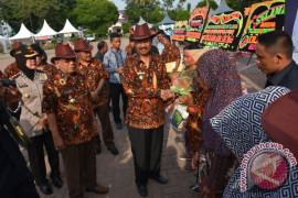 Gubsu Buka Pameran Flora di Tebing Tinggi