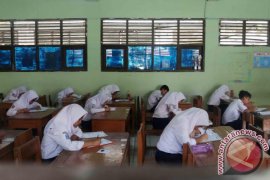 Peringkat UN SMP Pasaman Barat 2017 Membaik