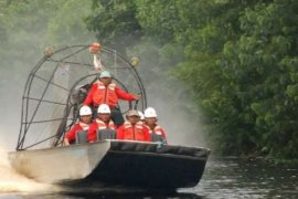 Pria Ini Pertaruhkan Nyawa Demi Lingkungan Bebas Asap