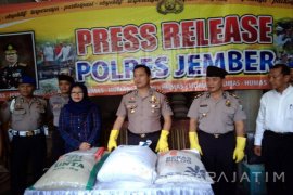 Satgas Pangan Polres Jember Ungkap Gudang Beras Oplosan