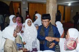 Bupati Agam Temu Ramah dengan Warga Saat Ramadhan
