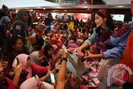 Komedian Andre Taulany dan Rina Nose dilaporkan ke Polda Metro Jaya