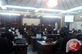 Bupati Sampaikan LPJ APBD 2016