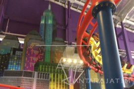 Asyiknya Belanja Sambil Bermaian di Transmart Rungkut Surabaya (Video)