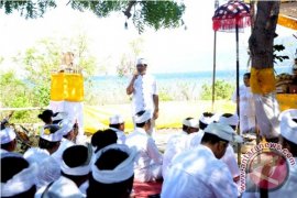 Wagub Bali Hadiri Ritual "Mulang Pakelem"