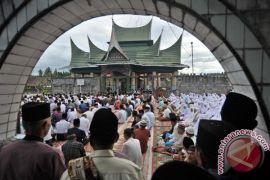Tarekat Syattariyah Magetan baru shalat Idul Fitri