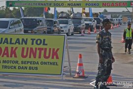 Antisipasi kemacetan, 32 mobile reader disiagakan di gerbang Tol Banyumanik