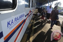 Arus Balik Di Stasiun Kertapati Page 2 Small