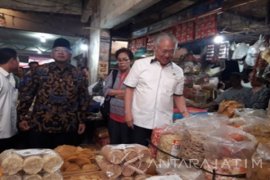 Mendag "Blusukan" di Pasar Kepanjen Pantau Harga Pasca-Lebaran (Video)