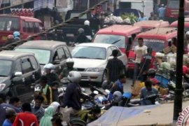 Para Pemudik Diminta Waspadai Pasar Tumpah Di Jalan Nasional