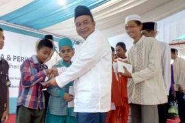PLN WRKR Santuni Ratusan Anak Yatim Dan Guru Ngaji