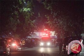 Man Stabs Two Policemen After Isha Prayer