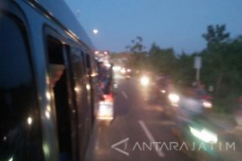 Arus Balik di Pulau Madura Padat
