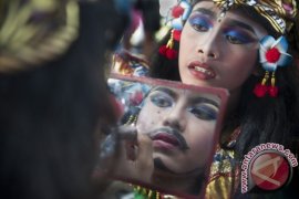 Prof Bandem Mengusulkan Standarisasi Tarif Pementasan Tari